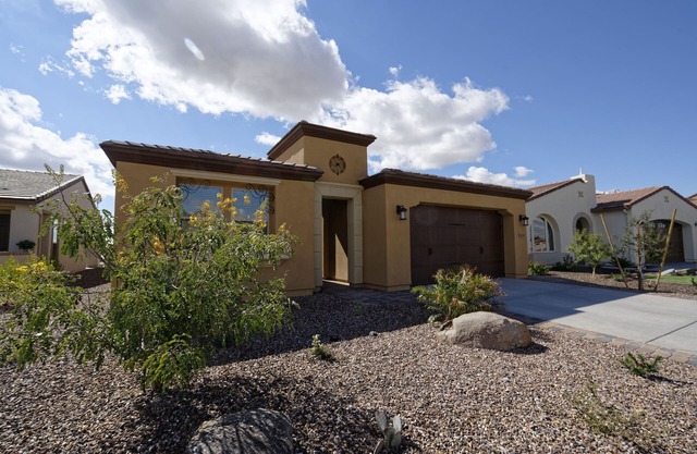 Brand New Home @ Encanterra Country Club- Style de vie luxueux dans un complexe hôtelier