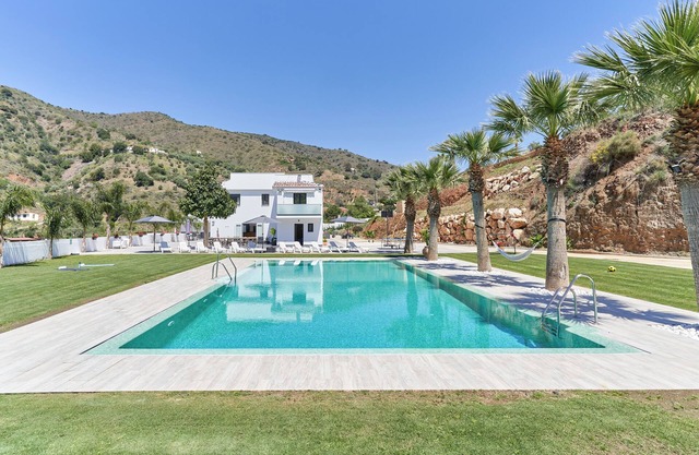 Maison de vacances 'Era del Puerto 2' avec vue sur les montagnes, piscine, barbecue et Wi-Fi.