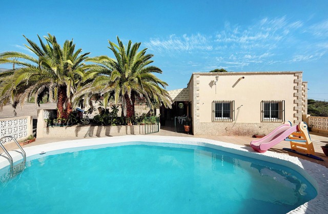 Maison de vacances Finca El Pizarro avec vue sur la mer, piscine et jardin