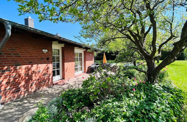 Vacation home in Neu Reddevitz - For 2 vacation guests with garden / Boddenhus