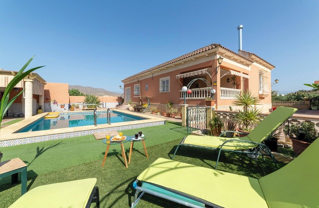 Maison de vacances "Villa Mansa" avec vue sur les montagnes, piscine privée & Wi-Fi