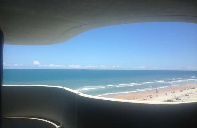 Vacances au paradis - Condo moderne et luxueux en bord de mer sur Daytona Beach