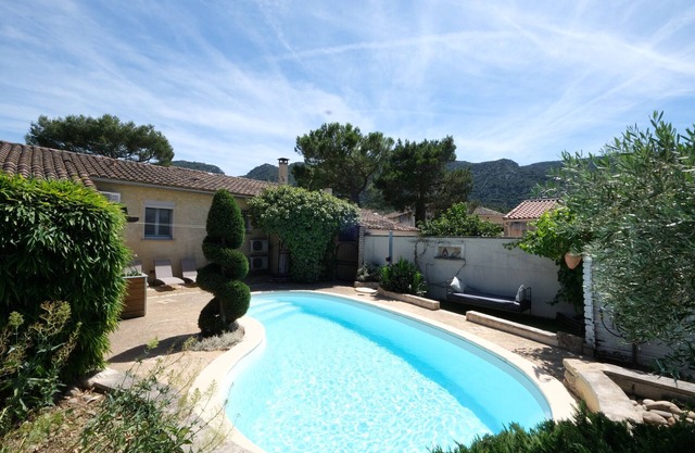 Location vacances maison piscine MAUBEC LS2-126