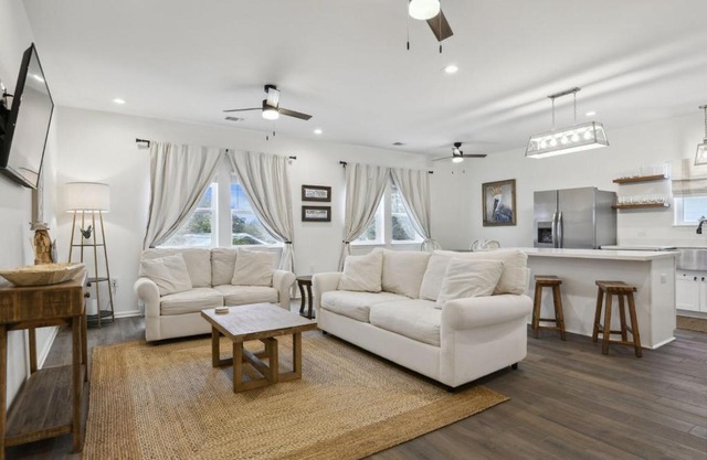 Vacation Rental in Old Town Bay St Louis Unit A