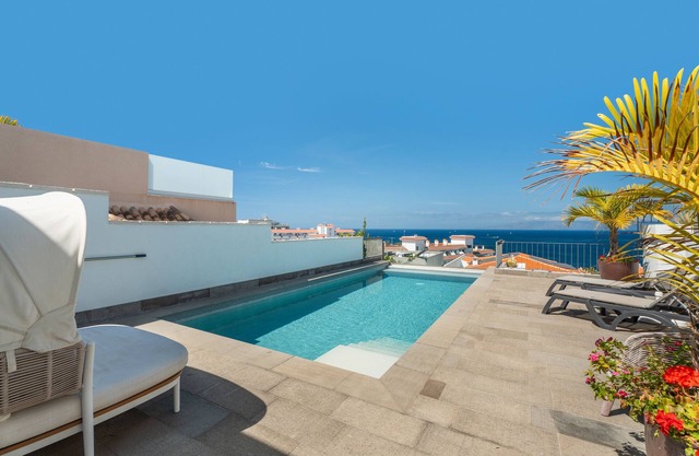 Vacation Villa 'Arenas 3 Playa La Arena' with Sea View, Wi-Fi and Air Conditioning