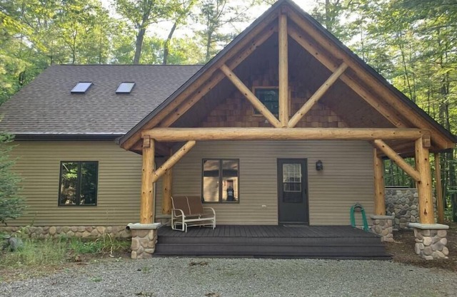 Belle maison spacieuse avec accès au lac Tee