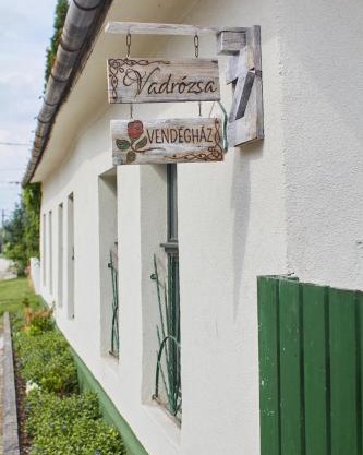 Vadrózsa Vendégház Rácalmás