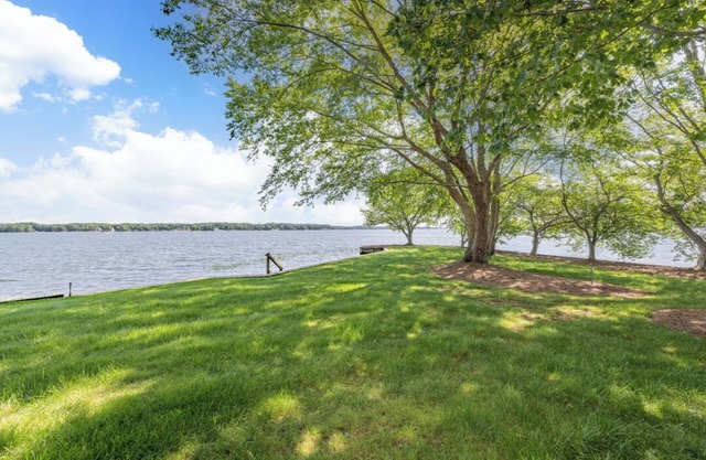 Vagabonds House | Stunning Views | 10-12 ft. Water Depth
