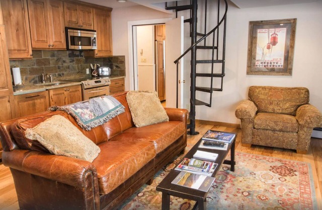 Vail Village Vail Core Condo One Bedroom Plus Large Loft. #8