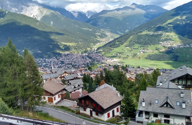 Valdisotto: appartement dans résidence très pret de Bormio, très belle positio