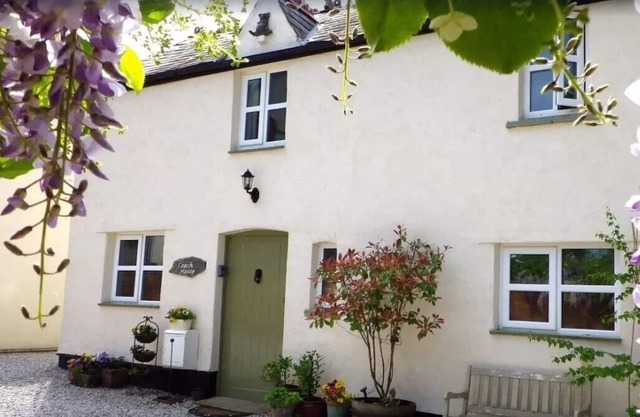 Vale View Cottages - The Coach House, poêle à bois, jardin, très bien situé, animaux de compagnie