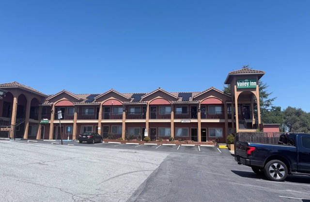 Valley Inn