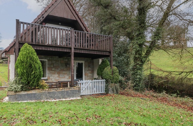 VALLEY LODGE 55, pet friendly in Gunnislake
