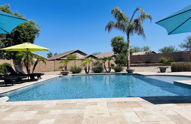 Valley Of The Sun Desert Oasis w/ Private Pool/ Hot Tub. Close To Everything!