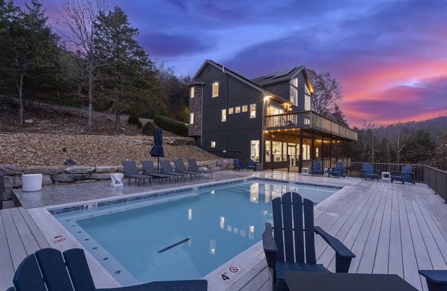 Van Kirk Cove – 6 BDR Stunner!