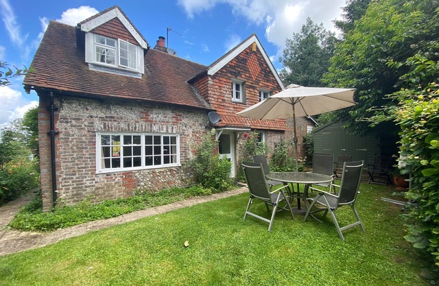 Vane Cottage - Lewes - a country house that sleeps 4 guests in 2 bedrooms
