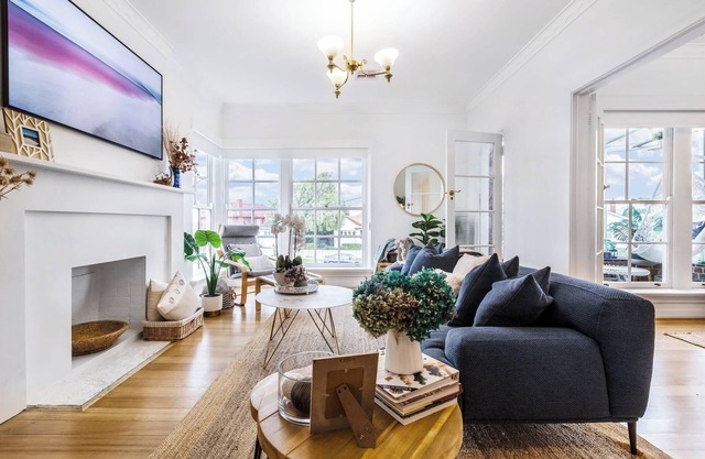The Hamptons | Condo Steps From Williamstown Beach
