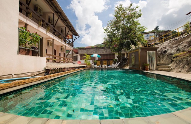 Veerakit Standard, Pool partagé