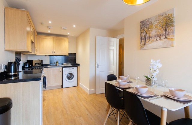 Velvet 1-bedroom Penthouse, Clockhouse, Hoddesdon
