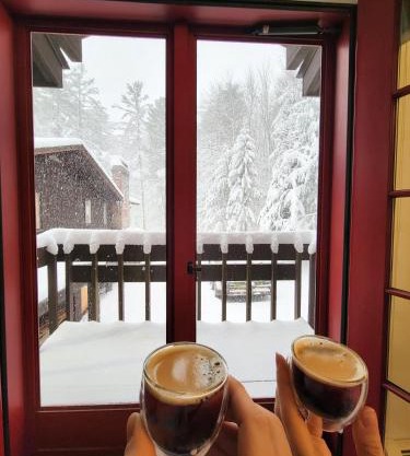 Vermont Escape near Stratton with Hot Tub, Game Room, Fireplace & Pond Views