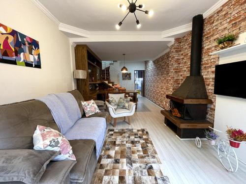 Vernon Village Tania · VV25 Aconchego noCapivari com lareira e ótimo wifi