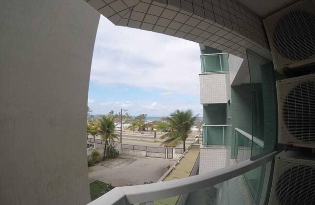 très bel appartement avec une excellente vue sur la mer, avec piscines chaudes et froides.