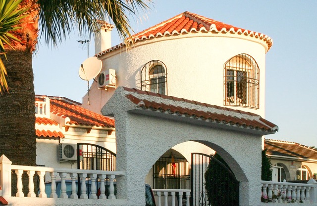 Très belle villa avec piscine et terrasses, située à 500m de la plage (8 pers.)