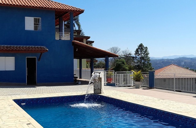 VERY COMFORTABLE FARM IN IGARATÁ, SURROUNDED BY GREEN, VIEWS TO THE DAM!