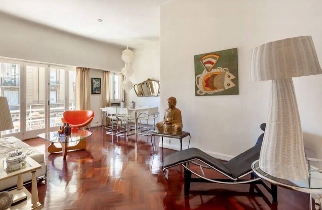 Très confortable, spacieux et élégant, un appartement très spécial.