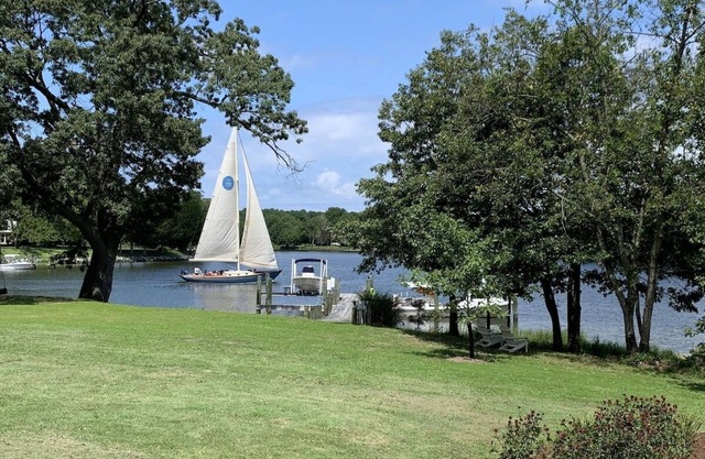 Lovely Cottage in St.Michael’s.Dock 7‘ Depth,Pet Friendly. A VIP Vacation Rental