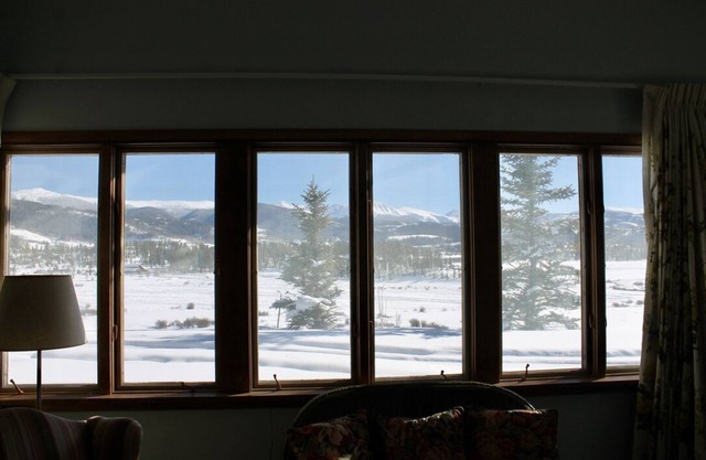 Très grand ranch sur 90 Acres calme Capacité 9+, meilleures vues, Près de Winter Park