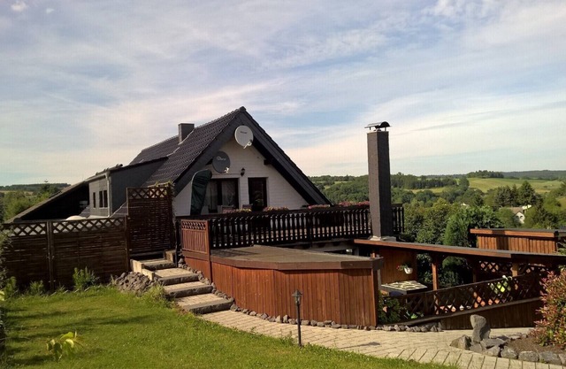Cet appartement très spacieux avec une grande terrasse ensoleillée