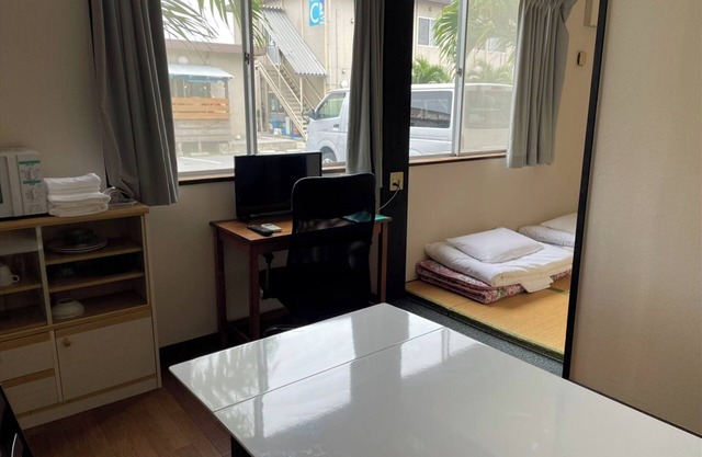 Very popular hotel for sightseeing in Okinawa Arena Free parking with breakfastFamily room / Nakagami-gun Okinawa