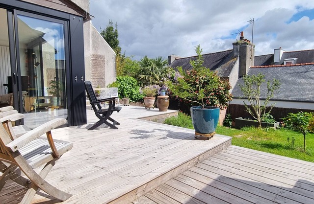 Très Jolie Villa avec Jardin Clos en plein centre de Concarneau