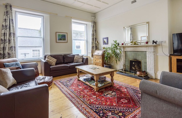 Very Spacious Former bank managers residence