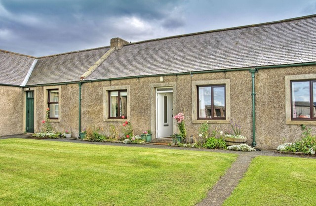 Very spacious living area & large secure garden, dog friendly