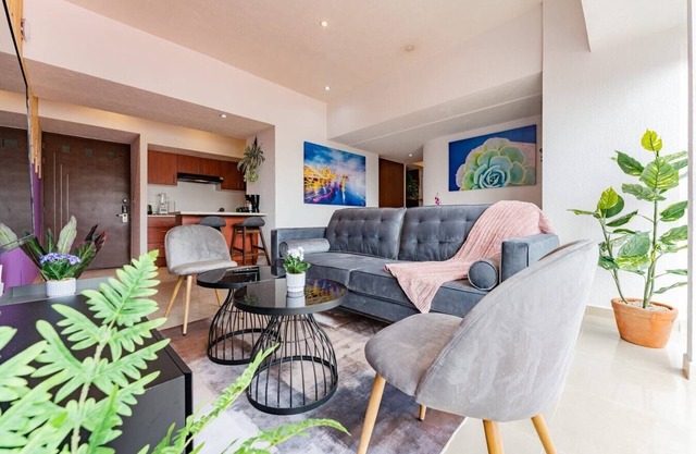 VH | 2 BR Apt + Wifi and gym | Anáhuac | 208