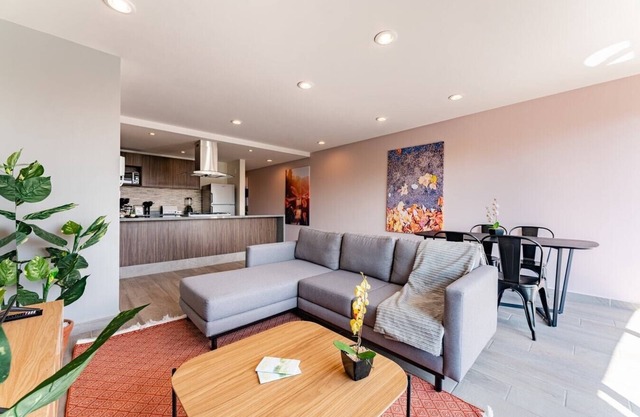 VH | Apt c/ Estacionamiento en Roma Sur | 335