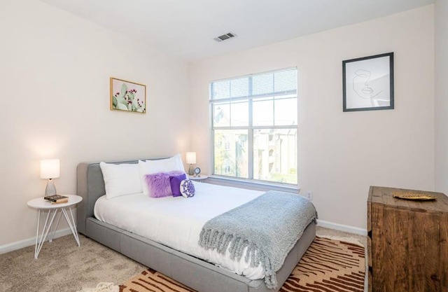 Viagem Durham Stylish 1BR With Balcony