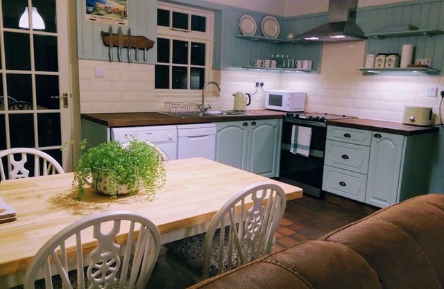 Cottage victorien à Pocklington près de York avec poêle à bois et wi-fi