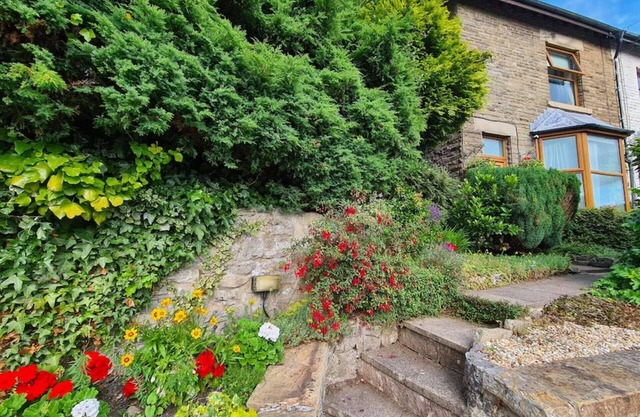 Characterful Garden Cottage Central Buxton