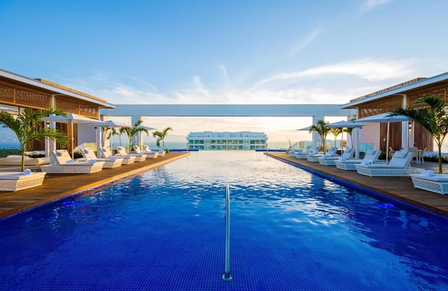 Vidanta Nuevo Vallarta Grand Luxxe Loft $41 golf 2x1 massages