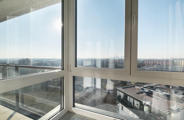View Of The City Skyline Apartment