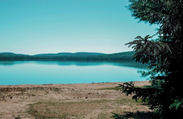 VIEWS ACROSS LAKE WASHINGTON