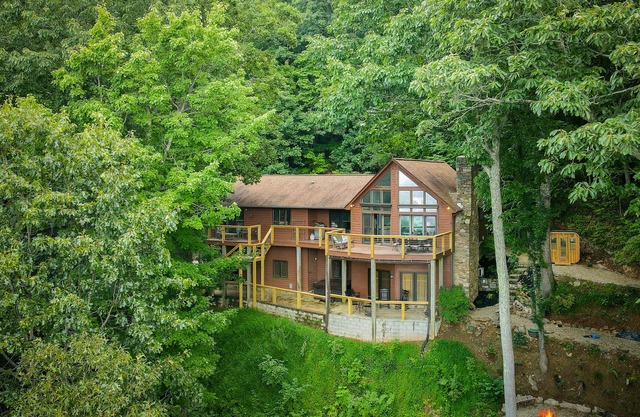 Views & Brews | Mountain Retreat with Stunning Views.| Near Asheville and Hot Tub