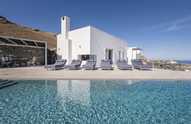 VIILA SEA VIEW WITH POOL