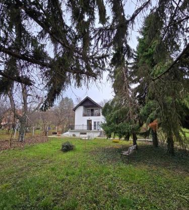 Vikendica u Banoštoru