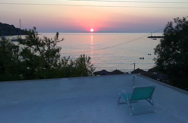 VILA "INSPIRATION" - SUR LA PLAGE DE KINI. Maison avec jardin et parking gratuit - vue sur la mer