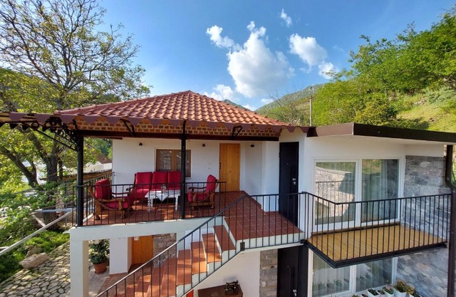 VILA RIRA - Rrajcë, Shebenik