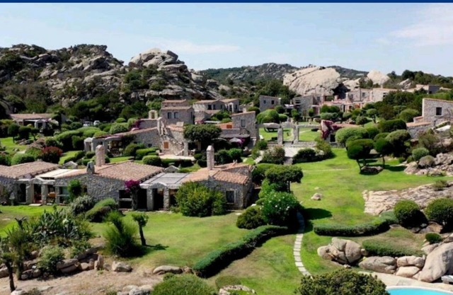 Villa en COSTA SMERALDA , à proximité de PORTO CERVO.